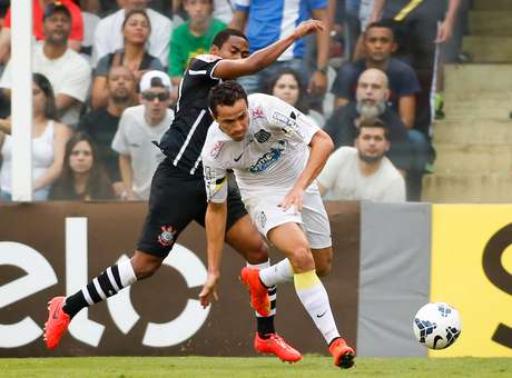 Mal com times de baixo, Corinthians pode reinar em clássicos