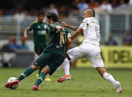 Palmeiras e Santos medem arrancadas com embate de maestros