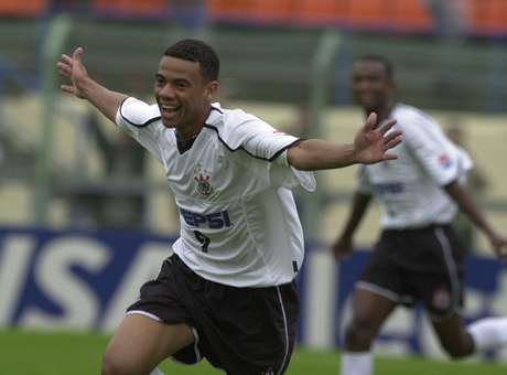 Ex-corintiano Gil é dispensado pelo ABC após 40 dias