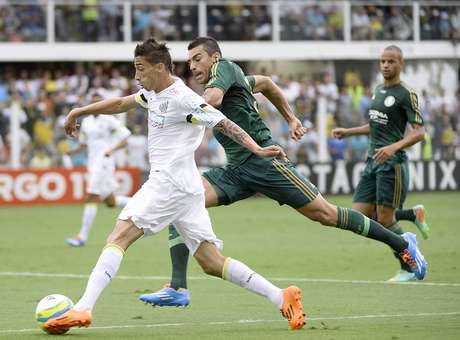 Remendado, Santos enfrenta 
