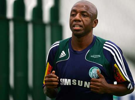 Aos 41, Amaral volta: 