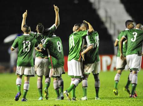 Palmeiras faz 5 a 0 no Ceará e pega Ituano nas 8ªs; Flu passa nos pênaltis