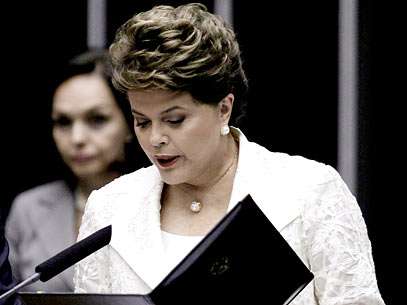 http://p1.trrsf.com.br/image/get?src=http://s1.trrsf.com.br/portal/imagens/Dilma_Fala_Reuters_foto1-407x305.jpg