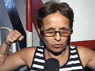 Senhora de 53 anos deu uma surra no assaltante, que tentava roub�-la pela 2� vez. Foto: Reprodu��o