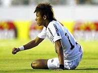 Neymar brilhou e Santos venceu a 4� seguida na competi��o. Foto: Ricardo Saibun/Gazeta Press