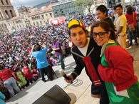 Mais de dois mil bolivianos homenagearam neste s�bado (28) o comediante mexicano Roberto G�mez Bola�os, o "Chespirito", int�rprete do Chaves e do Chapolin. Foto: EFE