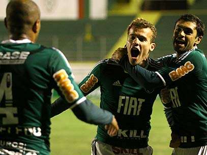Palmeiras vence Atlético-PR no Canindé. Foto: Gazeta Press