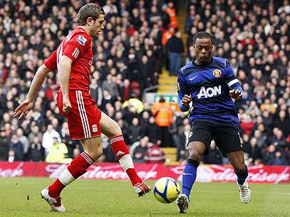 Assista ao melhor do futebol ingl�s. Foto: Reuters