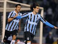 Miralles empatou para o Grêmio, mas foi expulso de campo minutos depois. Foto: Edu Andrade/Gazeta Press