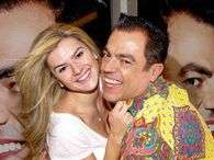 Mirella Santos acertou os �ltimos detalhes de beleza no sal�o de Marco Antonio de Biaggi. Foto: Thais Aline e Danilo Carvalho/AgNews