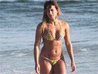 A modelo Lucilene Caetano aproveitou o sol desta ter�a-feira (7) para curtir a Praia do Pep�, na Barra da Tijuca, zona oeste do Rio de Janeiro. Foto: Jefferson Ribeiro/AgNews