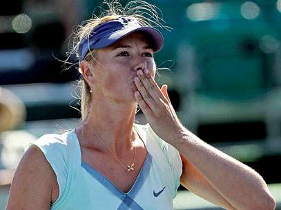 Sharapova enfrentar� compatriota Dementieva na pr�xima fase. Foto: AP