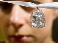 Com 34,98 quilates, ele � um dos maiores diamantes hist�ricos que j� foram leiloados. Foto: AP