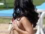 O biqu�ni de Vanessa Hudgens estourou enquanto ela curtia praia no Hava�. Foto: The Grosby Group