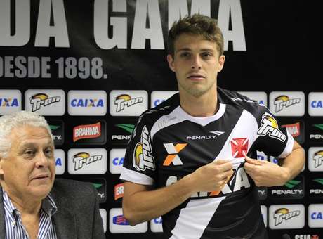 Por dívida, Grêmio pode emprestar meia a time uruguaio