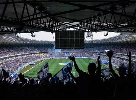 Cruzeiro e Atlético-MG são punidos com multa e perdem mando