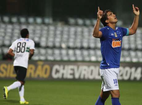 Grêmio pode dividir apresentação de jogadores em duas partes