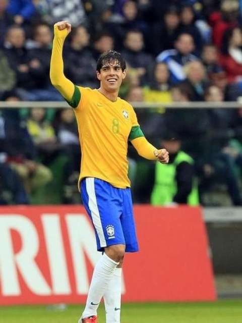 Kaká vê treinos de Dunga melhores e revela moral com Neymar