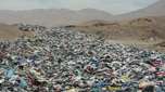 Deserto do Atacama vira 'cemitério' de roupas usadas