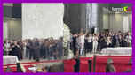 Gal Costa's family and friends pay their respects at the vigil