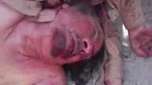 Vídeo mostra suposto corpo de Kadafi em Sirte