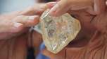 Diamante da Paz de Serra Leoa é vendido por US$ 6,5 milhões