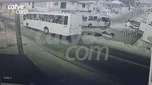 Batida entre ônibus deixa oito feridos no Paraná: assista