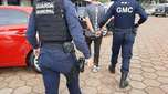 Homem com tornozeleira eletrônica detido pela Guarda Municipal em Cascavel