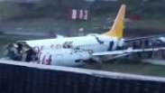 As primeiras imagens do avião que se partiu em três ao pousar na Turquia