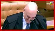 Moraes laughs after being interrupted by funk in a session at STF: 