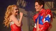 Joelma welcomes Christian Chavez to the Micareta show