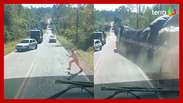 Funcionário de obra em rodovia escapa por pouco de ser atropelado por caminhão no Paraná