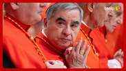 Cardeal demitido por Francisco afirma que voltará para conclave e quer ser papa; entenda
