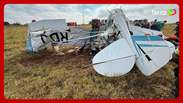 Avião de pequeno porte cai matando duas pessoas no interior de SP