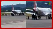 Homem morre após ser sugado por motor de avião em aeroporto na Itália
