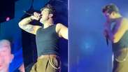 Luan Santana é alvo de críticas após ‘abocanhar’ calcinha jogada por fã em show