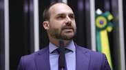 Licença de Eduardo Bolsonaro termina neste domingo e deputado pode começar a acumular faltas