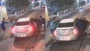 Criminosos arrancam passageiros e levam carro de motorista de aplicativo em 30 segundos em SP