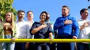 De tornozeleira eletr&ocirc;nica, Bolsonaro participa de motociata com apoiadores em Bras&iacute;lia
