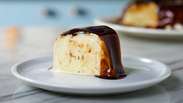 Torta de Sorvete com Calda de Chocolate