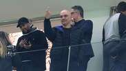Jornal demite fotógrafo que registrou gesto obsceno de Moraes em jogo do Corinthians