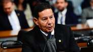 Mourão sees Bolsonaro outside the elections in 2026 and defends forgiveness to the former president for 2030