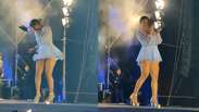 Singer is hit by the drone during a show and scares the public; Viral video