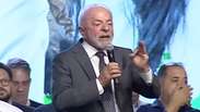 Em discurso, Lula defende a import&acirc;ncia do exame de pr&oacute;stata: 'Hom&atilde;o tem vergonha de tomar dedada'