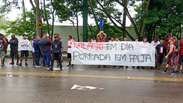 Torcida do Flamengo protesta em reapresenta&ccedil;&atilde;o dos jogadores no Ninho do Urubu: &lsquo;Time sem vergonha&rsquo;