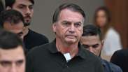 Quadro de Bolsonaro &eacute; est&aacute;vel ap&oacute;s noite em UTI, informa hospital
