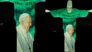Um ano sem papa Francisco: Cristo Redentor recebe ilumina&ccedil;&atilde;o especial em sua mem&oacute;ria