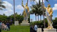 Est&aacute;tua de ouro de Trump &eacute; inaugurada nos EUA em cerim&ocirc;nia liderada por pastor