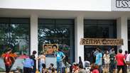 PM usa g&aacute;s e cassetetes para retirar estudantes da USP