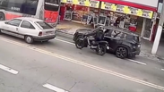 V&iacute;deo mostra o momento em que ex-piloto do Globocop &eacute; baleado em assalto em SP; idoso morreu